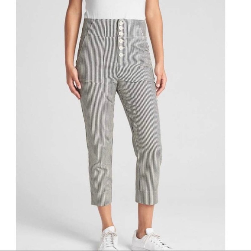 Gap High Waist Crop pants size 8